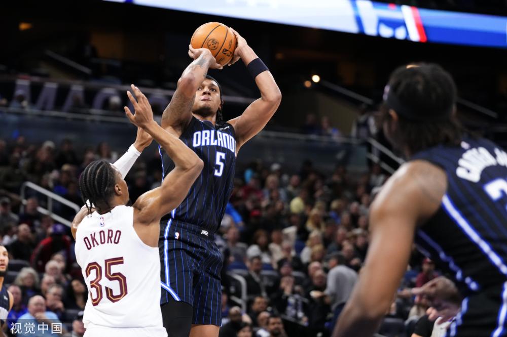 而在这种坚 而在这种坚