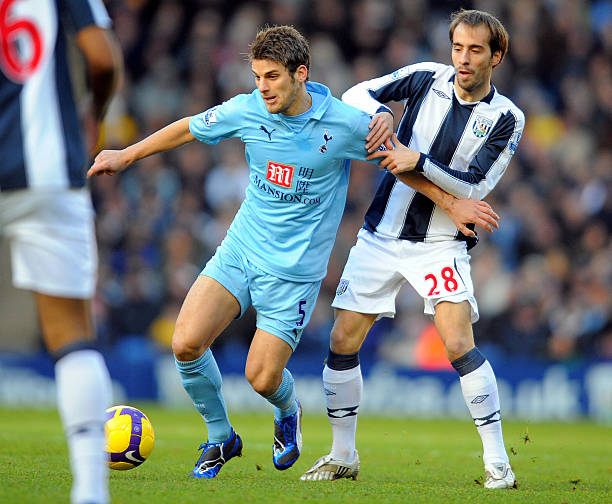 墊了通往摩 墊了通往摩