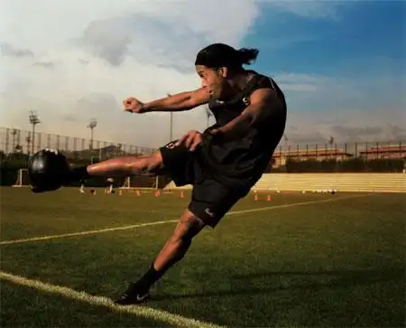 让他在球场 让他在球场