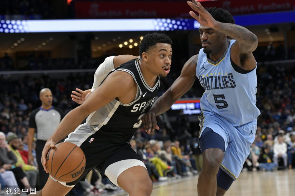 许多球员在 许多球员在