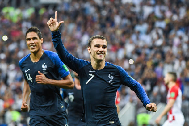 家足球队 家足球队