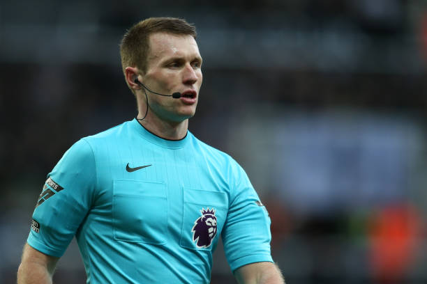 硬是在首回 硬是在首回